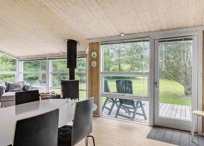 Сasa de vacaciones With Spacious Garden *